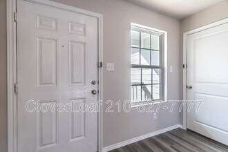 302 Pradera Cove in San Antonio, TX - Building Photo - Building Photo