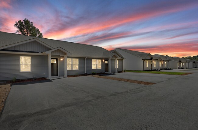 107 Lyman Lodge Rd in Lyman, SC - Building Photo - Building Photo