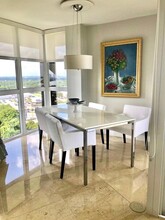 1000 Quayside Terrace in Miami, FL - Building Photo - Building Photo