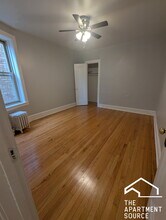 3438 W Foster Ave, Unit 1S in Chicago, IL - Foto de edificio - Building Photo