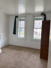 374 Meyran Ave in Pittsburgh, PA - Building Photo - Building Photo