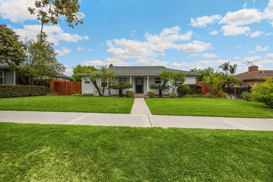 822 N Richman Ave in Fullerton, CA - Building Photo
