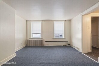 359 Washington Ave, Unit Basement in Albany, NY - Building Photo - Building Photo
