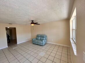 1901 SW 97th Ter in Miramar, FL - Building Photo - Building Photo