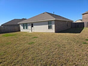 4226 Midnight Marble Dr in Baytown, TX - Building Photo - Building Photo