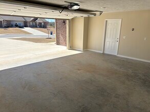 1906 Ontario Ct in Mountain Home, AR - Building Photo - Building Photo