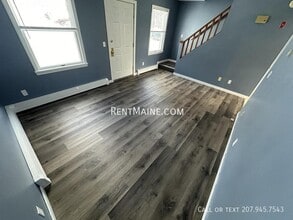 114 Main Rd S, Unit Apt E in Hampden, ME - Building Photo - Building Photo