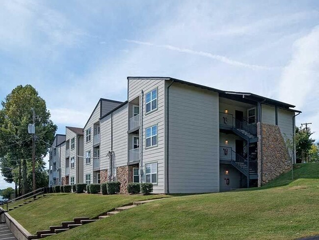 Ventana at the Lake Apartments in Hendersonville, TN - Building Photo - Building Photo