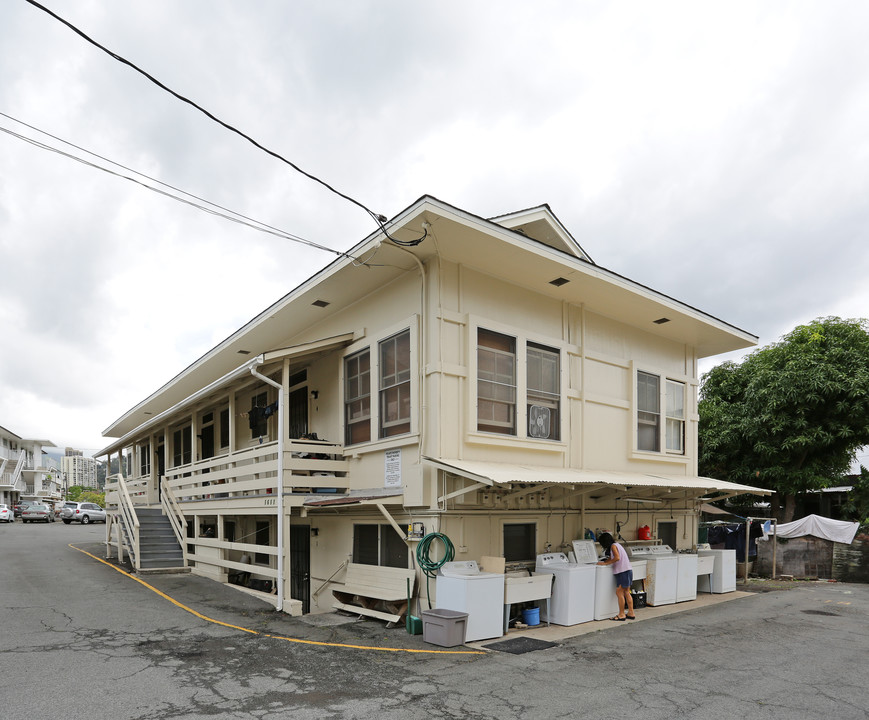 1611 Barron Ln in Honolulu, HI - Foto de edificio