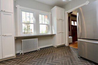 2223 Harriet Ave in Minneapolis, MN - Building Photo - Building Photo