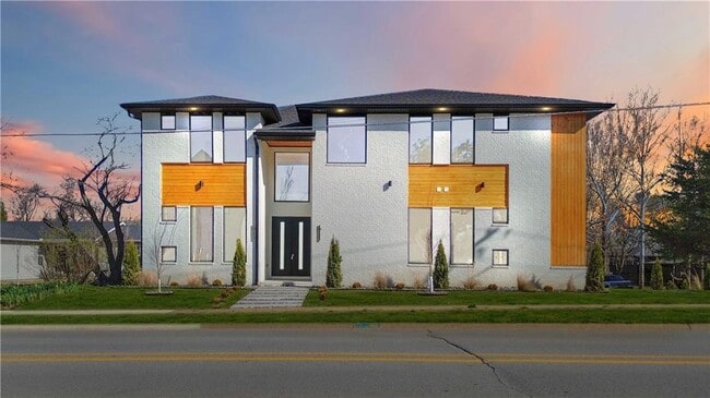 property at 727 NE 2nd St