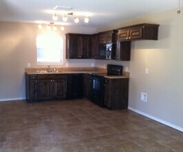 18031 Loring Ln in Lindale, TX - Building Photo - Building Photo