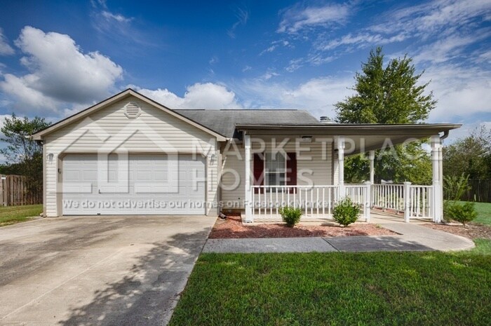 111 Fox Chase Trail in Toney, AL - Building Photo