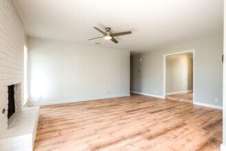 7403 Glenhill Rd in Austin, TX - Building Photo - Building Photo