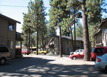 Lake Haven Apartments in South Lake Tahoe, CA - Building Photo