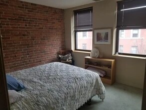 90 Gainsborough St, Unit 401 in Boston, MA - Foto de edificio - Building Photo