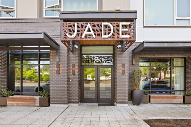 11903 NE 128th St, Unit 204 in Kirkland, WA - Building Photo - Building Photo