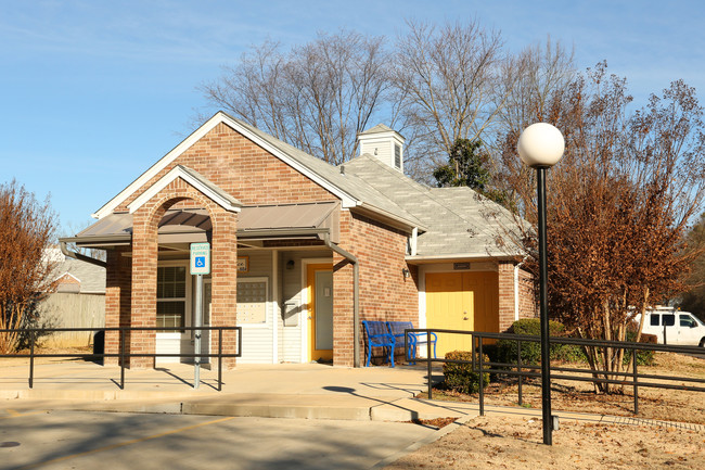 Westgate Apartments in Bryant, AR - Building Photo - Building Photo