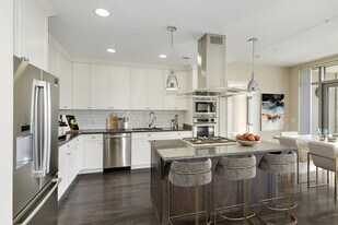 Bell at the Pike in North Bethesda, MD - Building Photo