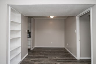 Meadow Creek Apartments in Jackson, MS - Building Photo - Interior Photo