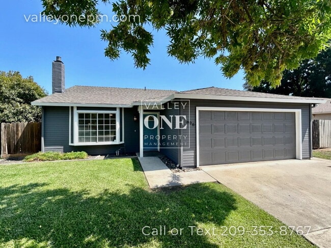 808 Tassajara Ct in Modesto, CA - Foto de edificio - Building Photo