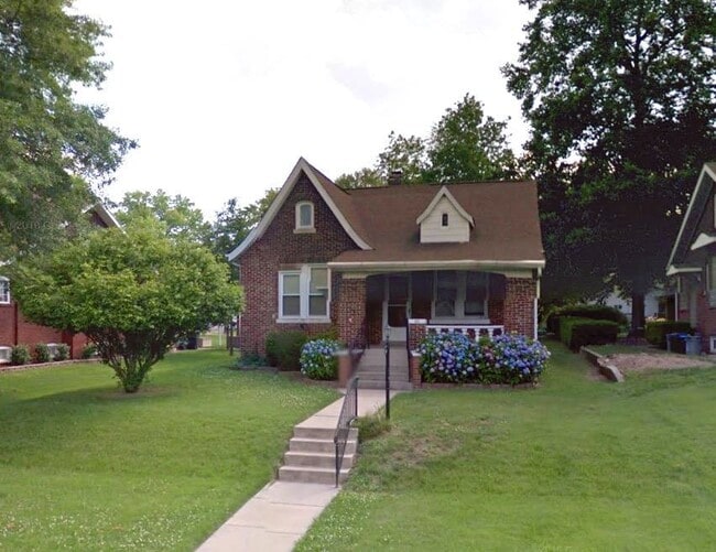 property at 533 S Pennsylvania Ave