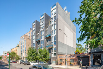 105 Grand Ave in Brooklyn, NY - Building Photo - Primary Photo