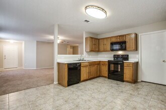 5112 Royal Burgess Dr in Fort Worth, TX - Building Photo - Building Photo