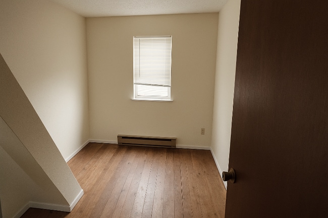 7643 E D St in Tacoma, WA - Foto de edificio - Building Photo