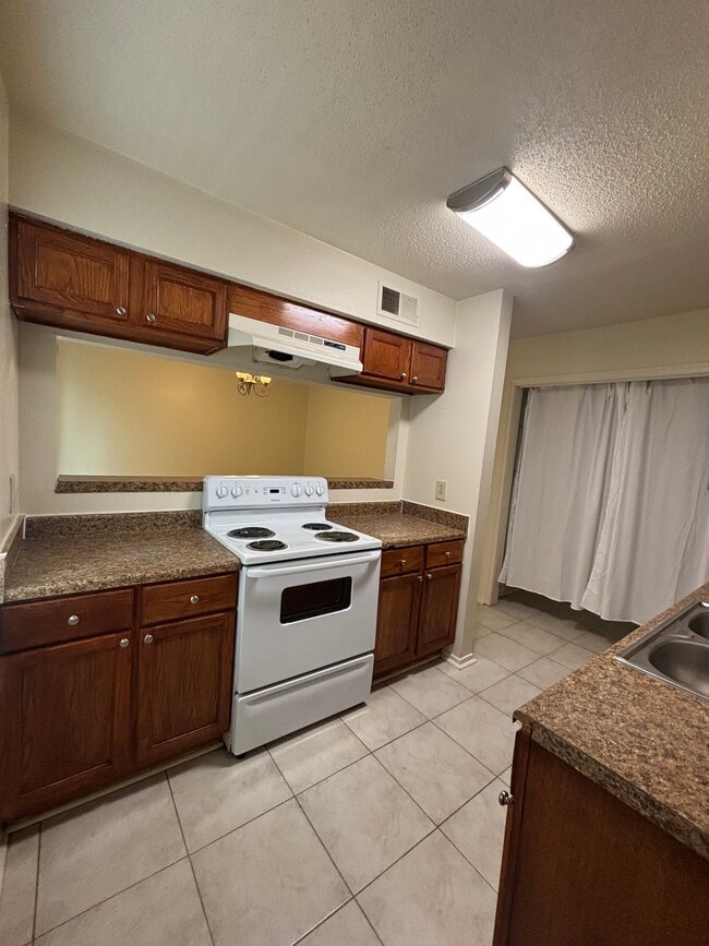4159 Lac du Bay Dr, Unit B