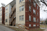 3113-3123 Thompson Ave in Kansas City, MO - Foto de edificio - Building Photo