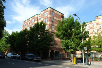 Twelfth Avenue Terrace in Portland, OR - Building Photo - Building Photo