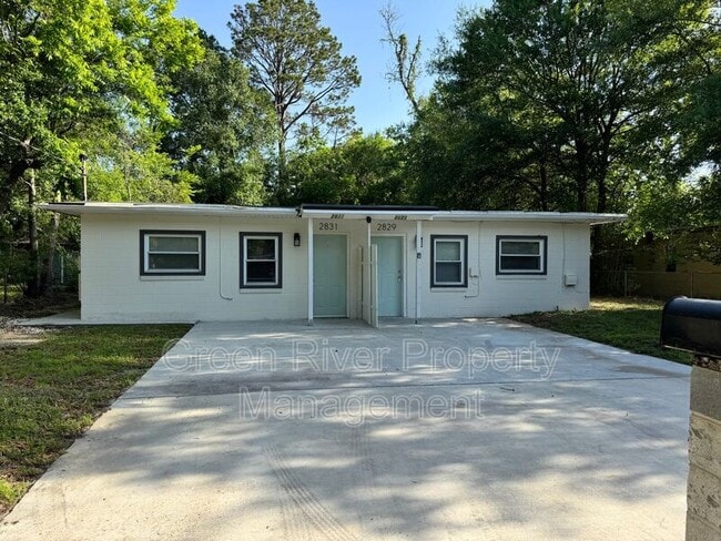 property at 2831 W 6th St