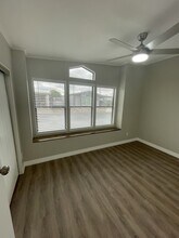 5735 E McDowell Rd in Mesa, AZ - Foto de edificio - Building Photo