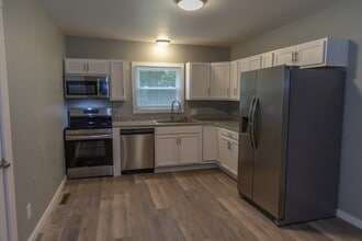 2079 23rd St Dr SE in Hickory, NC - Building Photo - Building Photo