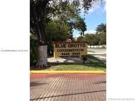 9440 Fontainebleau Blvd in Miami, FL - Building Photo
