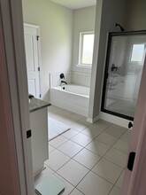 4904 Park Shore Dr in Marrero, LA - Building Photo - Building Photo