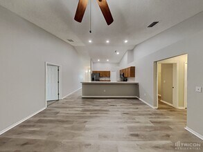 820 Mountbatten Ln in Kissimmee, FL - Building Photo - Building Photo