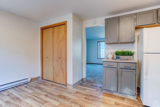 740 SE Cedar St in Hillsboro, OR - Building Photo - Building Photo