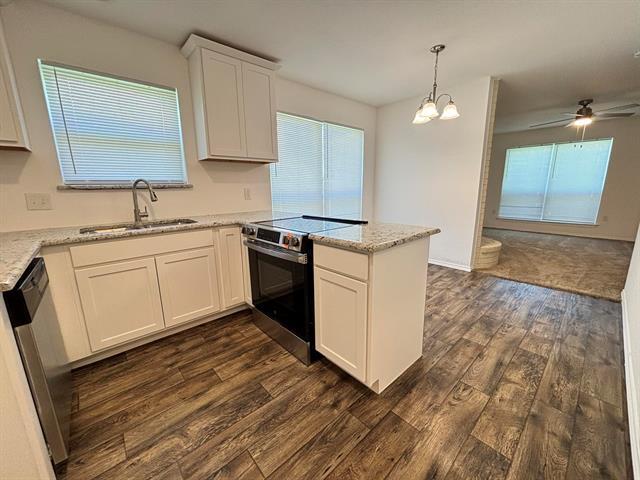 2208 Madrid Ct in Arlington, TX - Building Photo - Building Photo