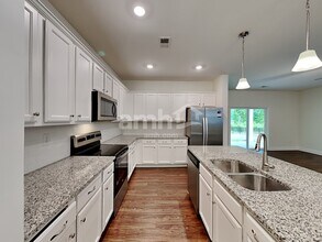 5040 Hudson Vly Dr in Cumming, GA - Building Photo - Building Photo