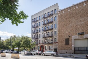 560 W 170th St in New York, NY - Building Photo