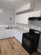 516 Woodlawn Ave, Unit 2 in Buffalo, NY - Building Photo - Building Photo