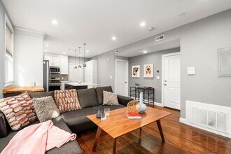 80 Winthrop St in Boston, MA - Building Photo - Building Photo