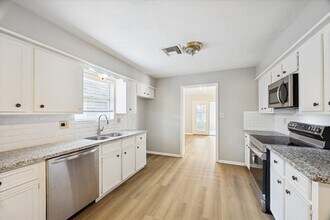 25903 Long Hill Ln in Spring, TX - Building Photo - Building Photo