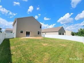 82 E Painted Way in Clayton, NC - Building Photo - Building Photo