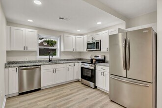 411 E Springdale Ave in Knoxville, TN - Building Photo - Building Photo