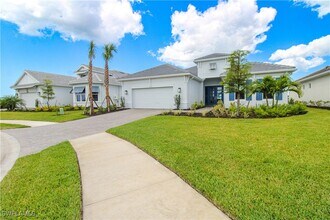 15765 Cortina St in Naples, FL - Building Photo - Building Photo