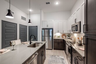 The Citizen at Waterset Luxury Apartments in Apollo Beach, FL - Building Photo - Building Photo