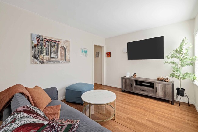 property at 1634 Bayview Dr